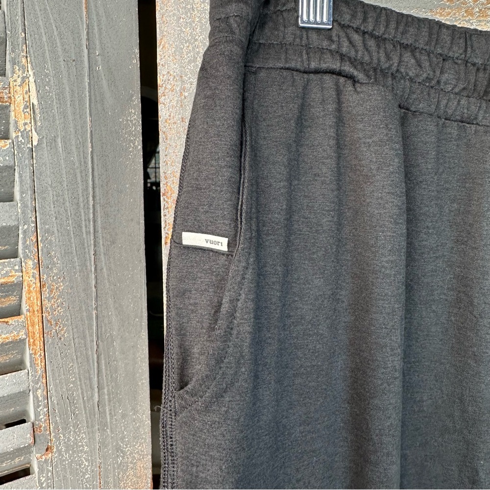 Vuori Men's Ponto Performance Pant 30" Black Heather Sz XL NWOT - Picture 6 of 15